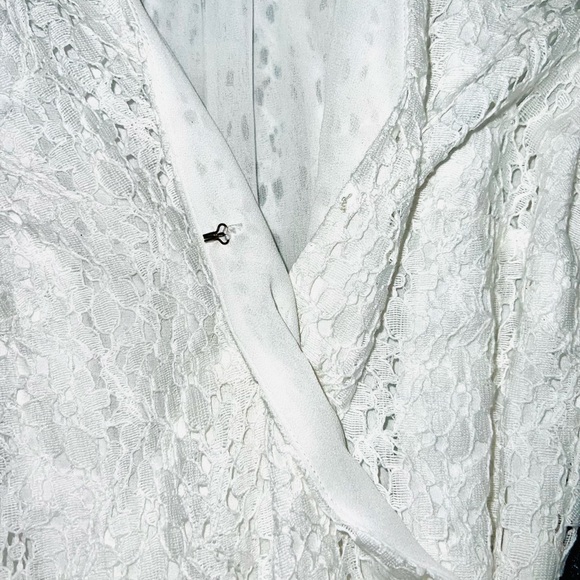 Michael Kors XS white crossover lace dress with ruffle hem & tie closure. NWT. - Picture 3 of 9